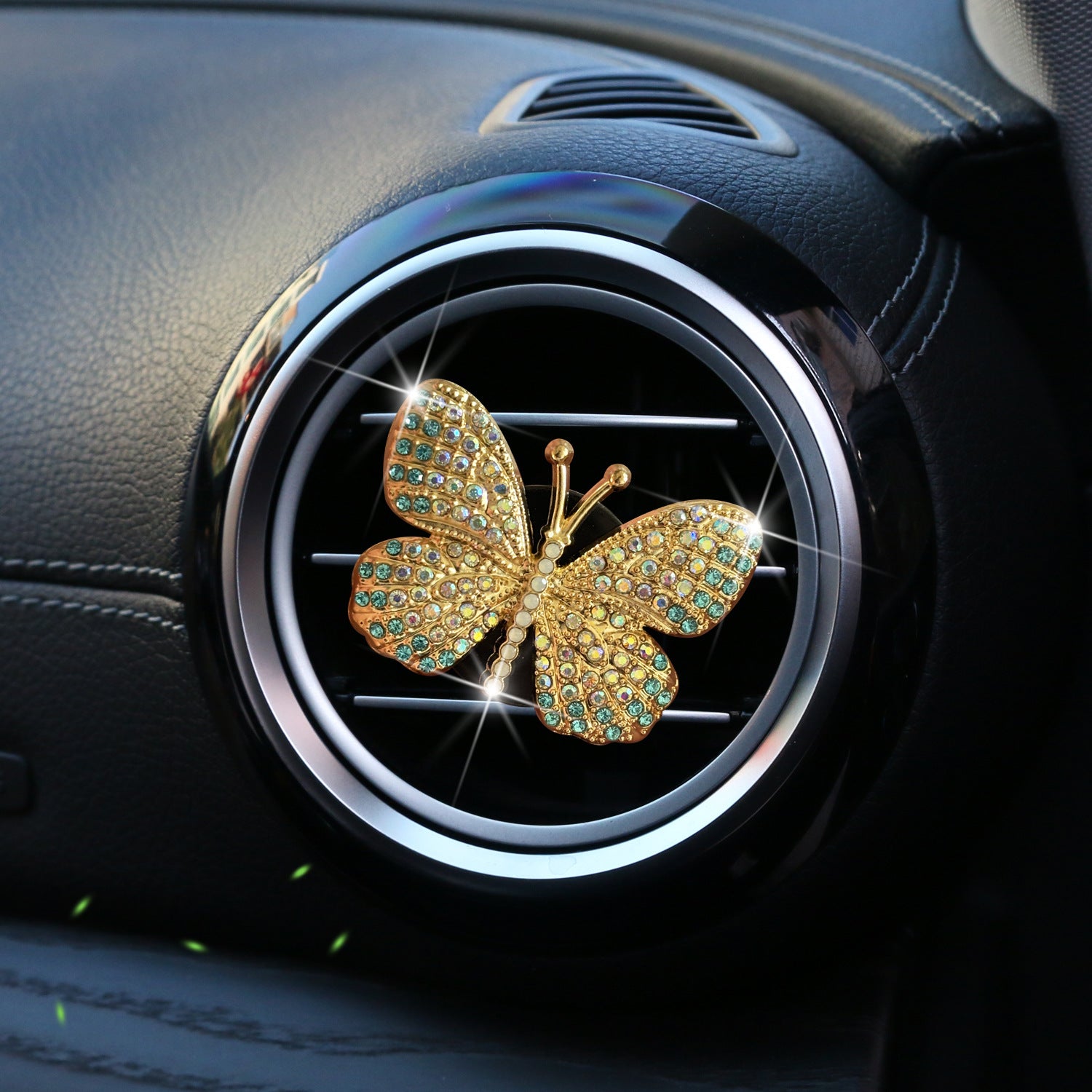 Wholesale car interior perfume clip exquisite butterfly diamond air conditioning air outlet goddess temperament car aromatherapy clip